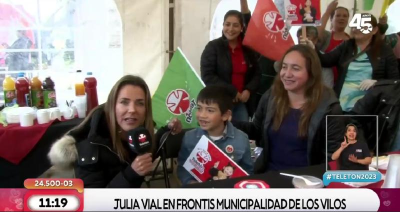 Pequeño niño enterneció al donar la plata que junto del 'Ratoncito de los dientes'