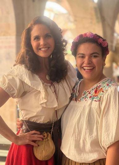 ¡Luce irreconocible! Lucerito sorprende con radical cambio de look