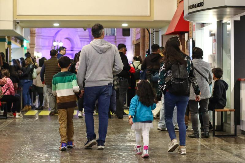 ¿Mayor o menor? Orden de nacimiento de los hijos afectaría en su coeficiente intelectual