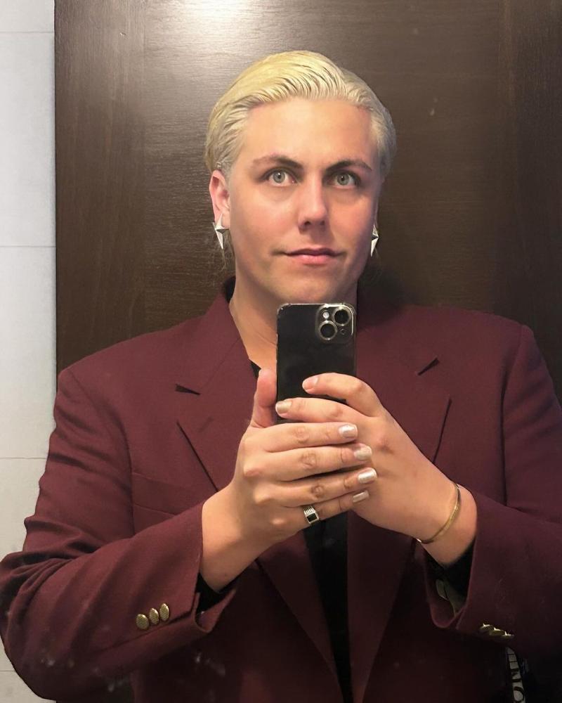 Simón de la Costa - Nuevo look