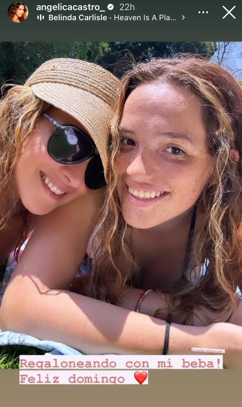 Angélica Castro y Laura de la Fuente