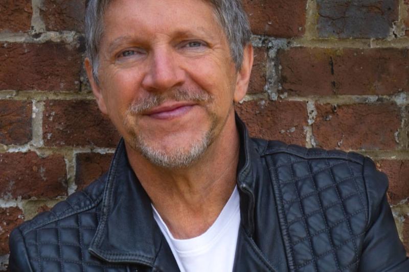 Neil Buchanan, el posible Banksy