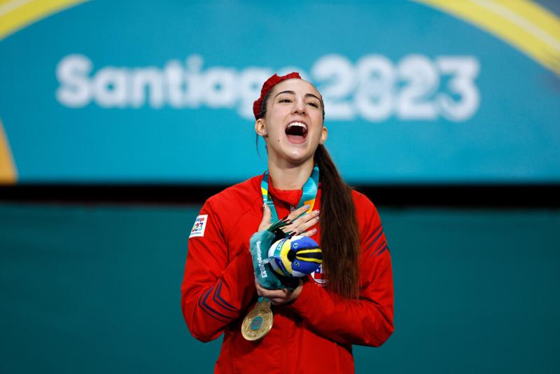Valentina Toro gana el oro en karate / Photosport
