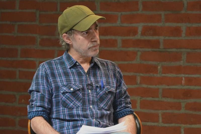 Roka Valbuena entrevistando a Marco Antonio de la Parra