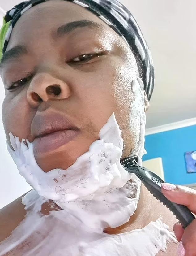 Mujer se cansó de los estereotipos y dejó de rasurarse para presumir su barba