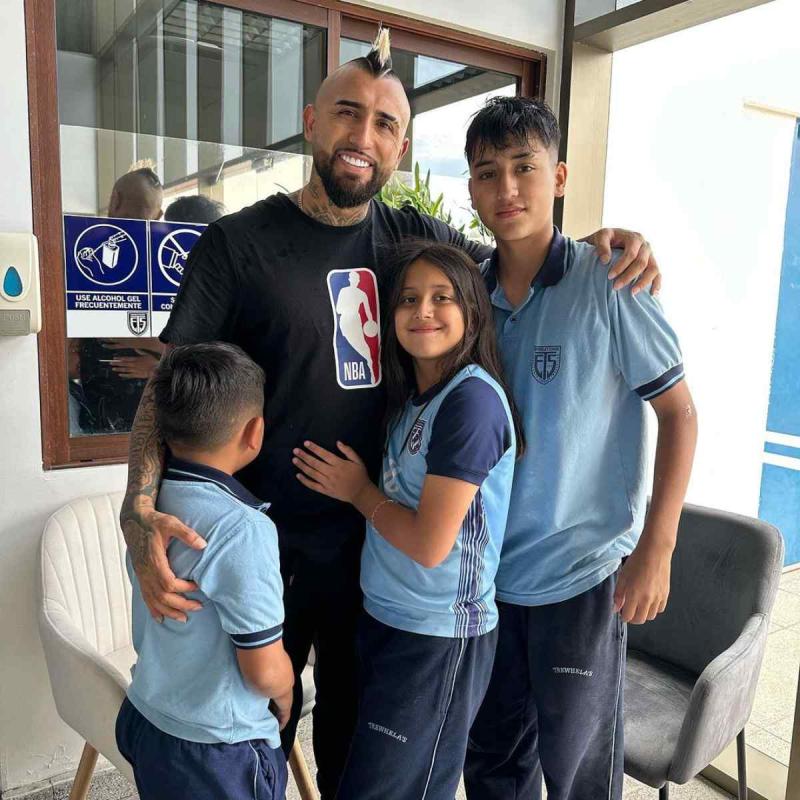 Arturo Vidal y sus hijos