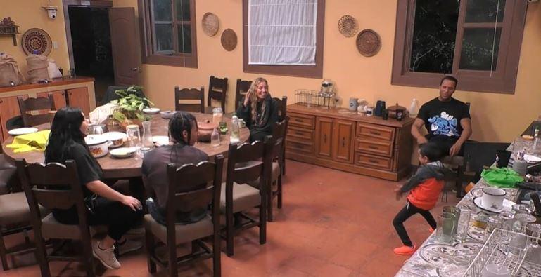 La Guarén, Miguelito, Cami y Fabio - Tierra Brava