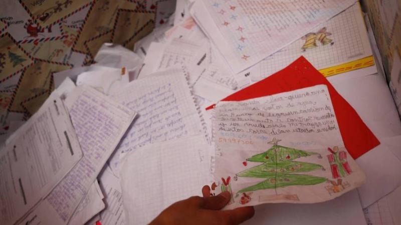 Conmovedoras cartas llegaron a la campaña navideña CorreosChile: así las puedes apadrinar