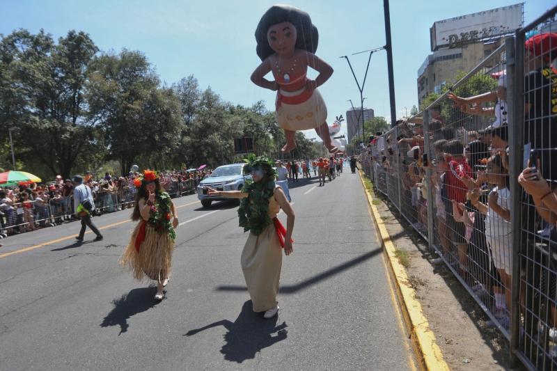 Paris Parade - Agencia Uno