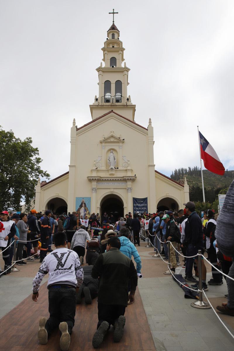 Inaceptable: Ruta 68 quedó en deplorable estado luego de la peregrinación a Lo Vásquez