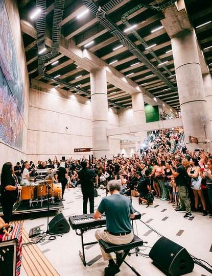 Los Jaivas - Bizarro Live Entertainment