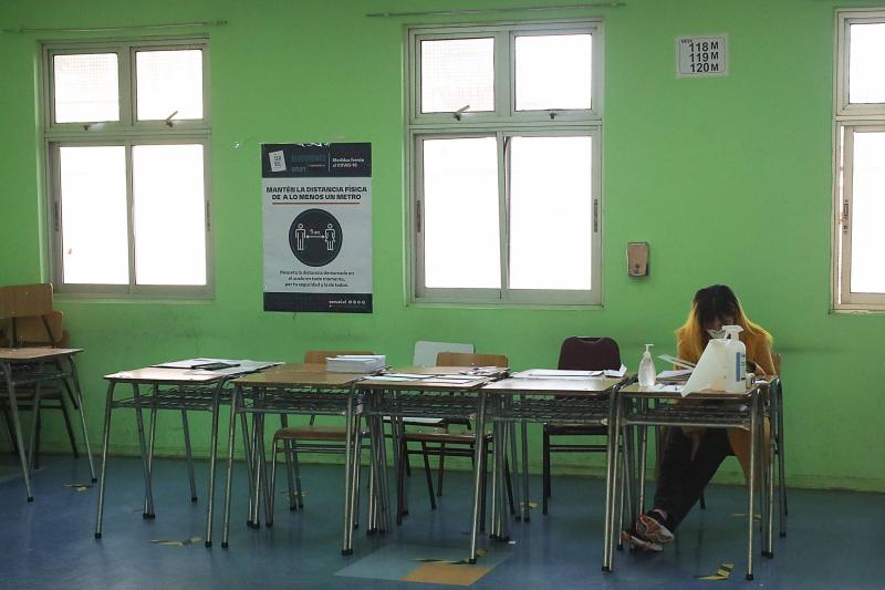 Usó la famosa técnica: vocal de mesa fue a comprar cigarros y no volvió