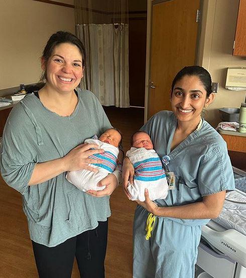 ¡Increíble! Mujer estadounidense con dos úteros da a luz a mellizas