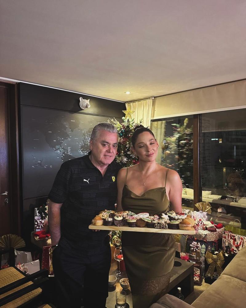 Hernán Calderón y su saludo navideño para Kel Calderón