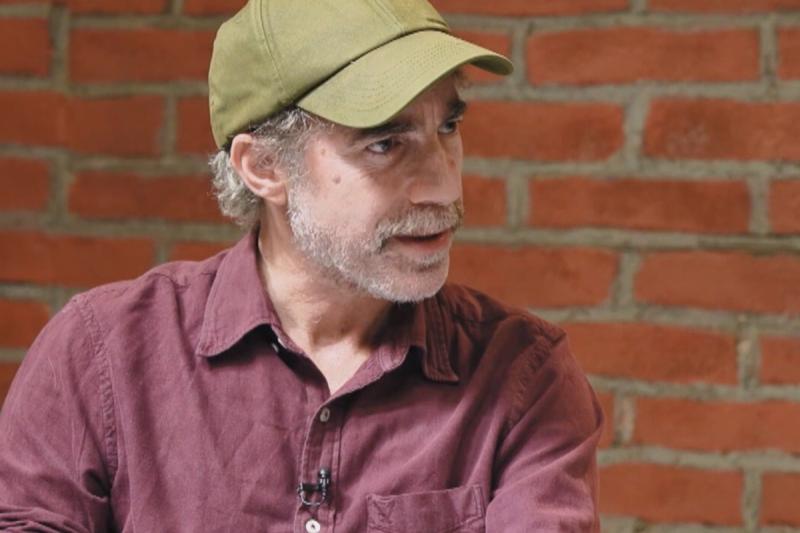 Roka Valbuena entrevistando a Fernando Paulsen