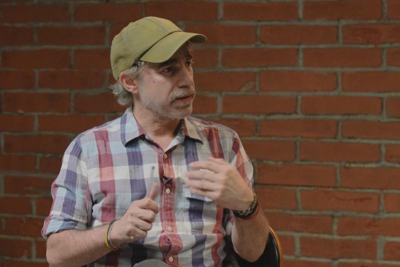 El Giornalista entrevistando a Teresa Paneque