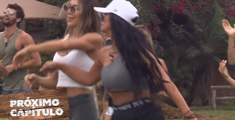 Pamela Díaz siendo rechazada por Chama