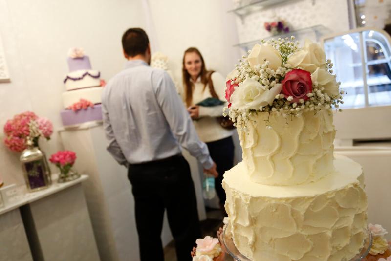 Hombre se escapa con dinero de su matrimonio: había pedido un millón de pesos a su prometida - Agencia Uno