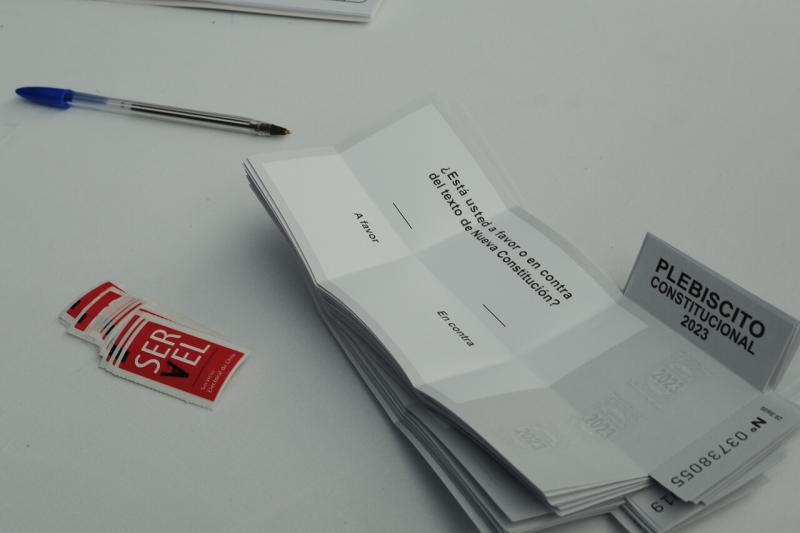 Mujer de 102 años con Alzheimer podría ir a la cárcel: no votó en el Plebiscito