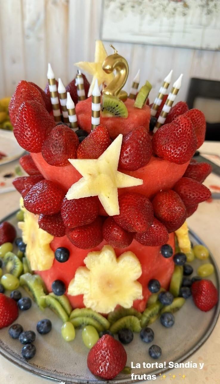 Mayte Rodríguez celebró el cumpleaños de su hijo con torta de sandía: “No come azúcar”