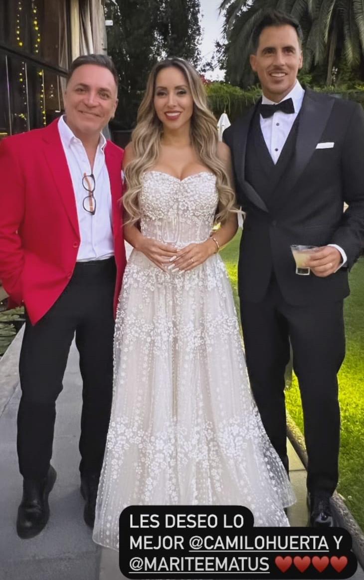 Camilo Huerta y Marité Matus recibieron especial regalo de Luis Jara en su matrimonio
