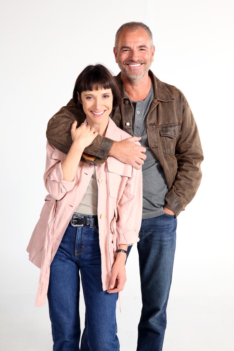 Álvaro Rudolphy y Daniela Ramírez la pareja romántica en Secretos de familia