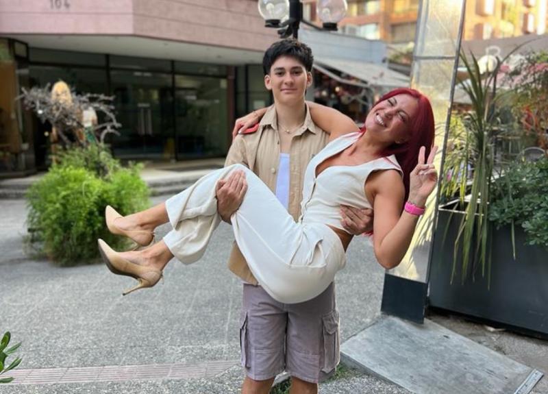 Karen Bejarano y su hijo Guillermo Verdier