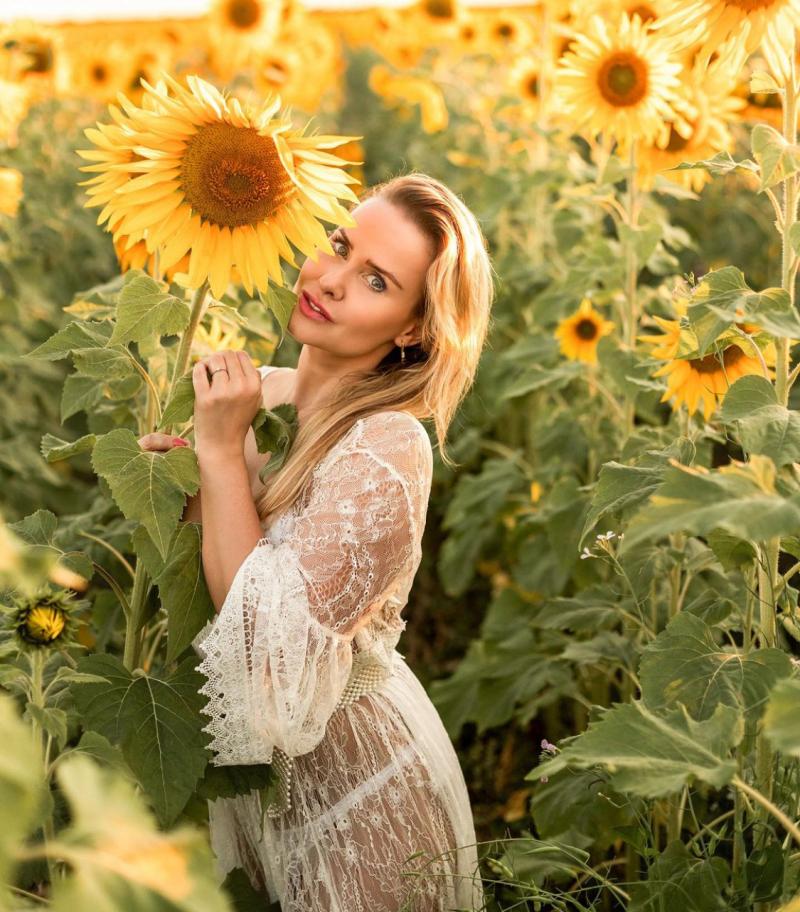 Lola Melnyck - Instagram