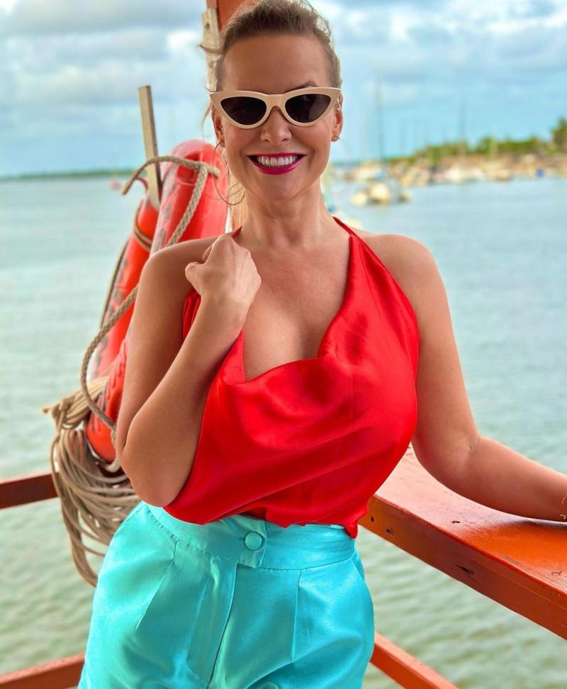 Lola Melnyck - Instagram