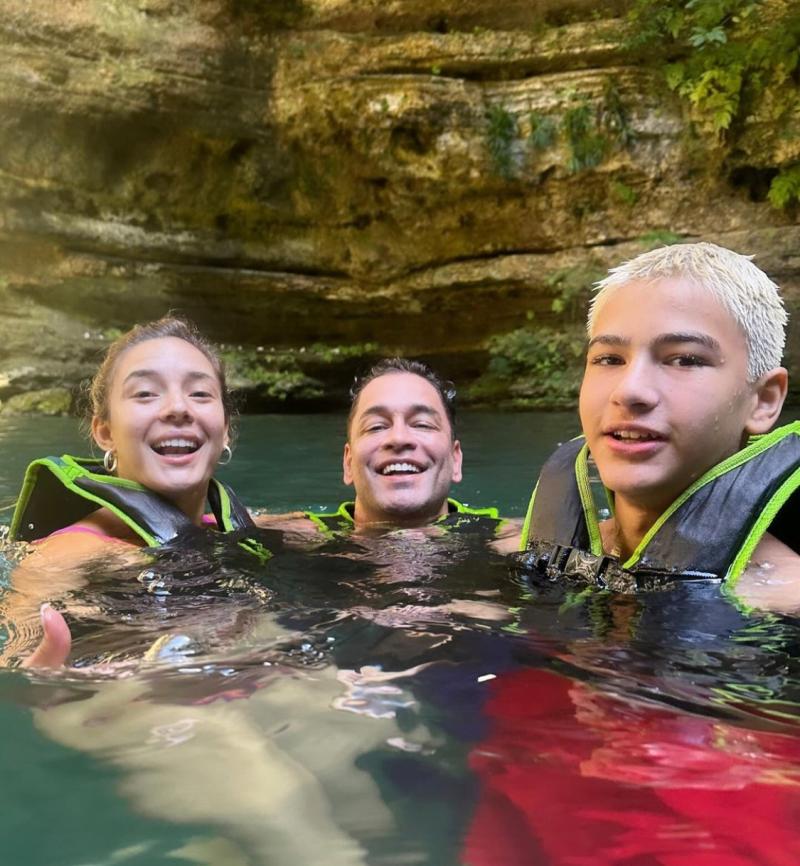 Thiago Cunha de vacaciones con su hijo Pedro y pareja, Chantal Gayoso