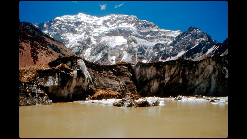 “La Montaña Imaginaria” llega a 13C: La imperdible miniserie que retrata tres momentos claves del montañismo chileno