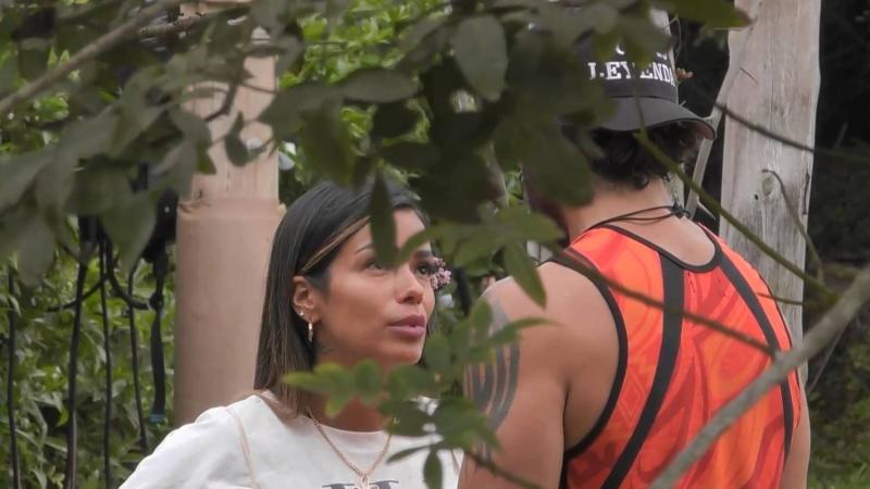 Shirley Arica emocionada habla con Arturo Longton