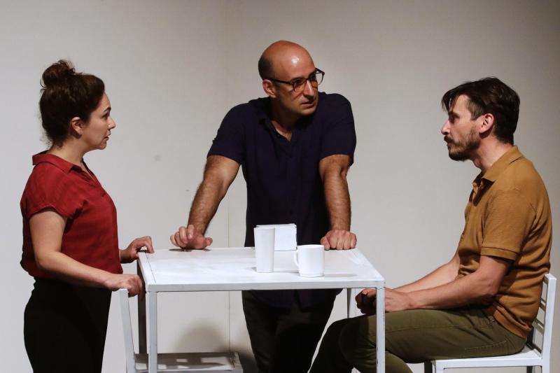 Teatro a mil 2024 empieza a despedirse con teatro acrobático de Canadá y funciones gratuitas en regiones