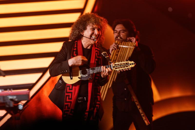 Illapu acompañó a Los Bunkers - Agencia Uno