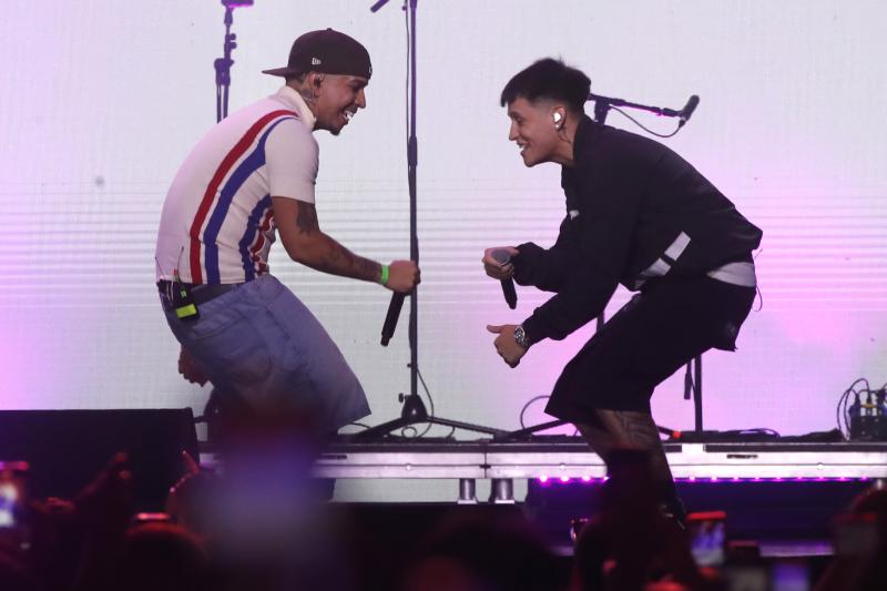 Young Cister y Kidd Voodoo en el evento "Juntos, Chile se levanta" - Créditos: Aton