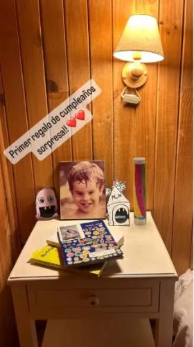 El tierno obsequio de hijo de Javiera Suárez a su padre, Cristián Arriagada.