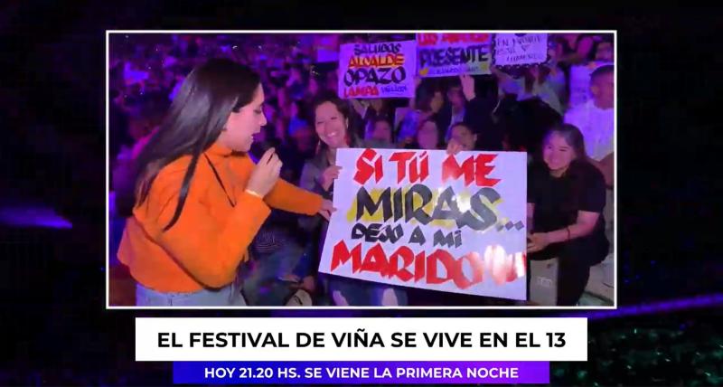 Los atrevidos carteles de las fanáticas de Alejandro Sanz