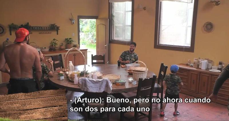 Fabio Agostini y Arturo Longton pelean