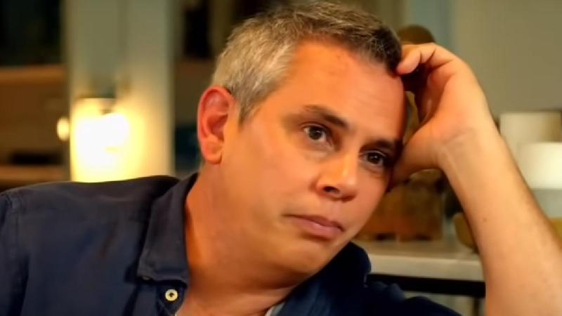 José Miguel Viñuela sorprendió con renovada apariencia.