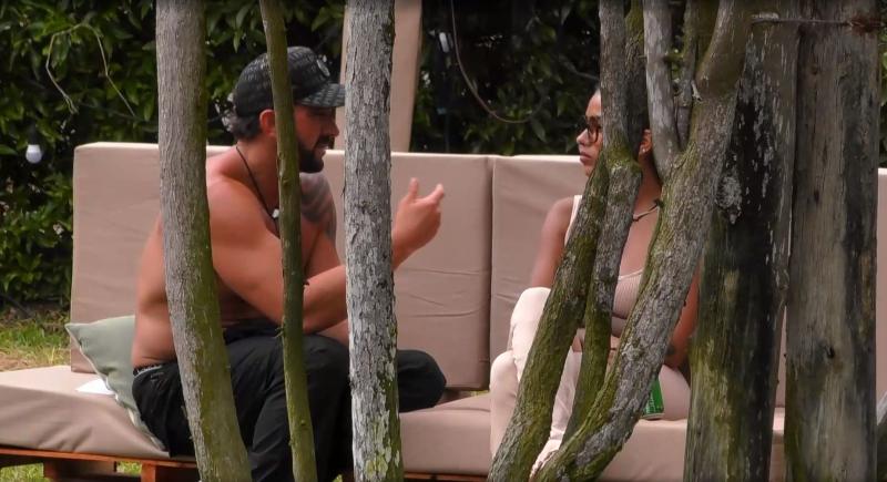 Longton le pide disculpas a Shirley