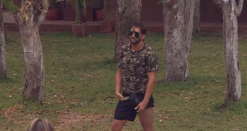 Arturo Longton muestra su lesión en la ingle