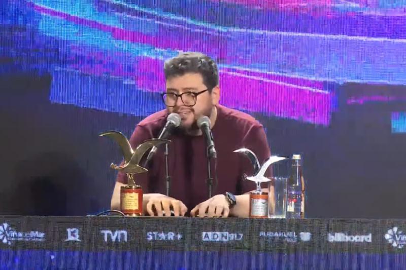 Luis Slimming en conferencia de prensa