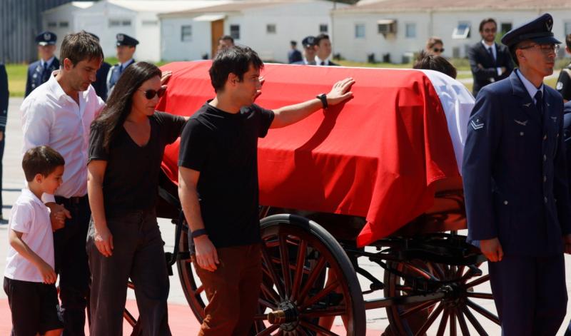 Ataúd de Sebastián Piñera - ATON