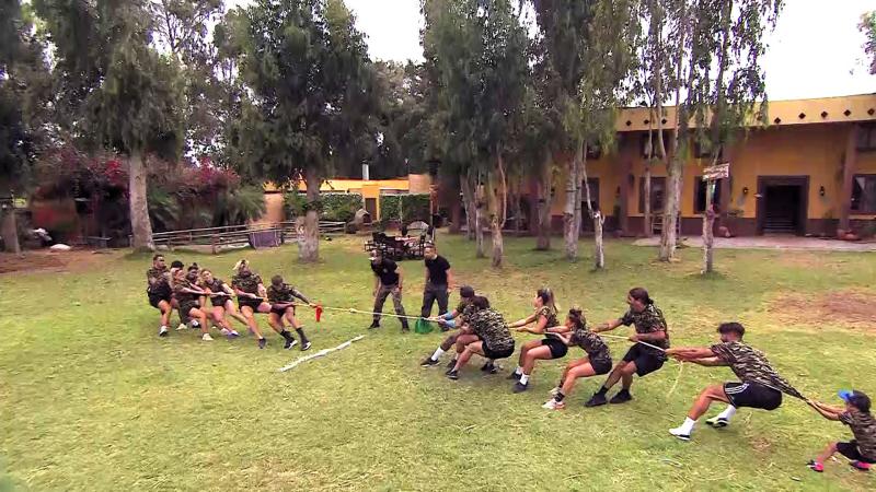 Ejercicio de tirar la cuerda en Tierra Brava donde Arturo Longton se lesionó