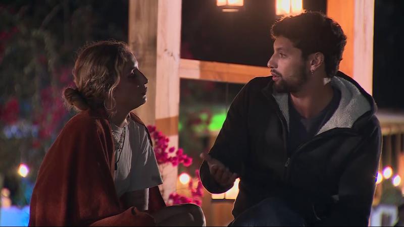 Jhonatan Mujica habla con Daniela Castro en Tierra Brava