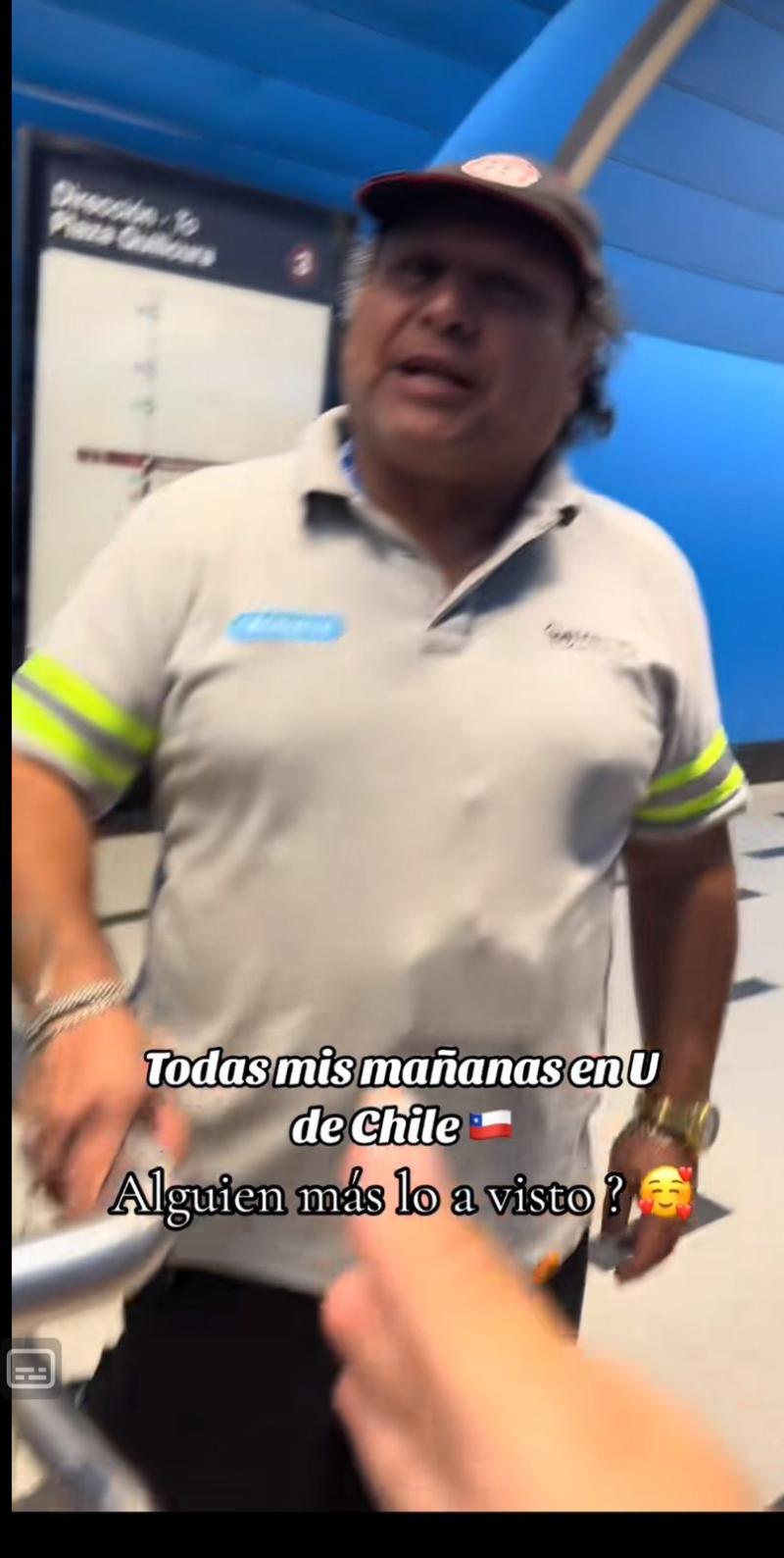 Trabajador de Metro saludando a los usuarios - Créditos: Captura Tiktok