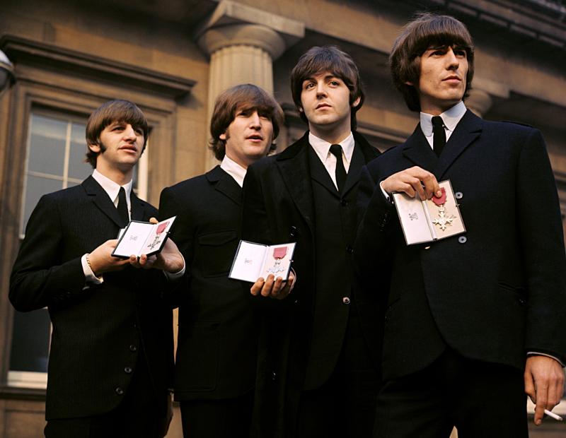 Anuncian cuatro películas individuales de Los Beatles