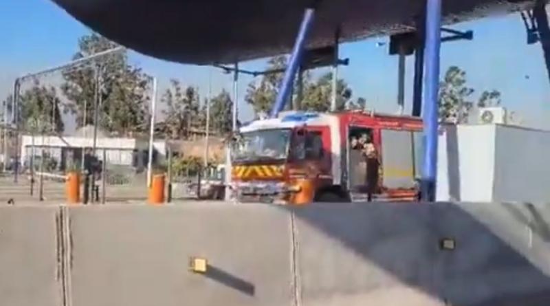 Denuncian cobro de peajes a carros de Bomberos