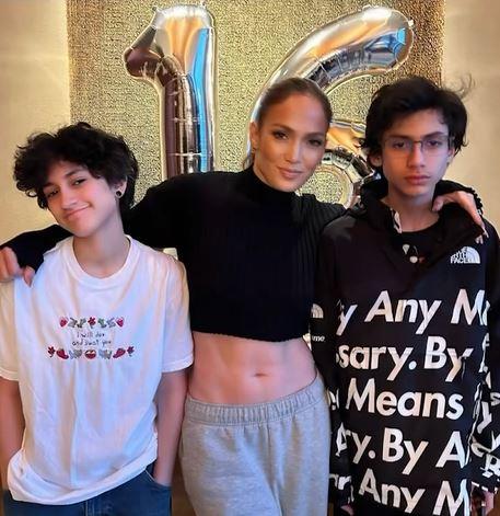 Jennifer López celebró cumpleaños de sus hijos en Japón - Créditos: Instagram @jlo