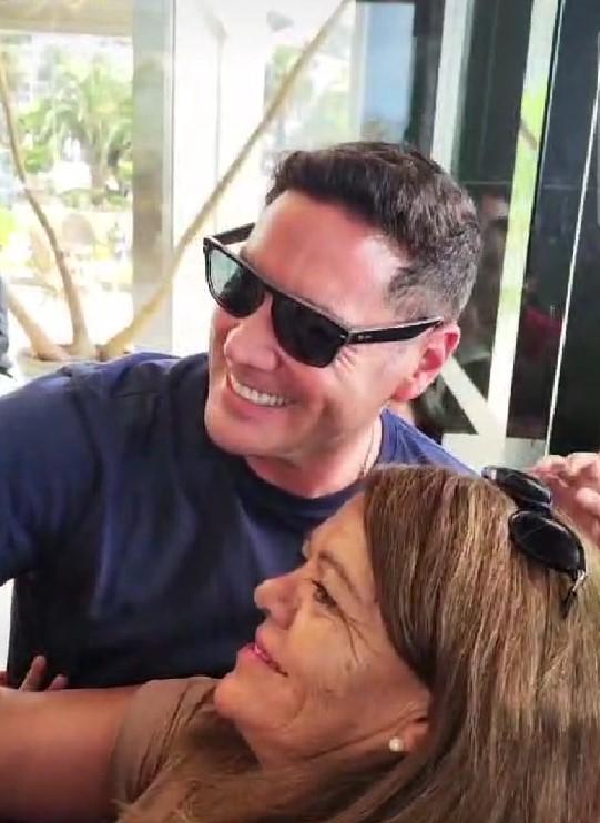 Así recibió el público a Pancho Saavedra